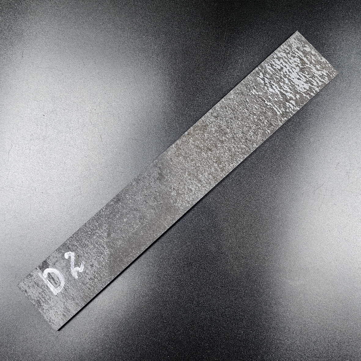Заготовка для ножа из стали D-2 размеры: 300х40х2,5 мм